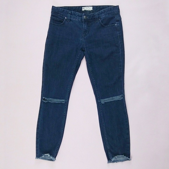Free People Denim - Free People Raw Hem Ripped Knee Skinny Jeans sz 26